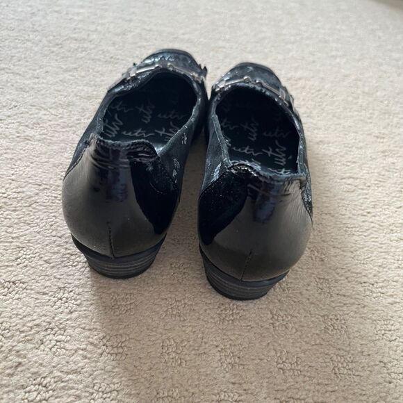 UTV Un Tour en Ville Black Silver Floral Pattern Fringe Buckle Square Toe Shoes - Picture 8 of 14